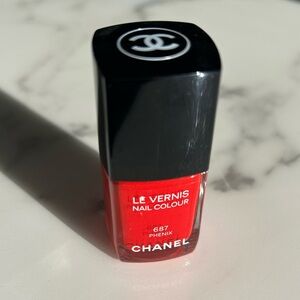 CHANEL Le Vernis Nail Colour in Red